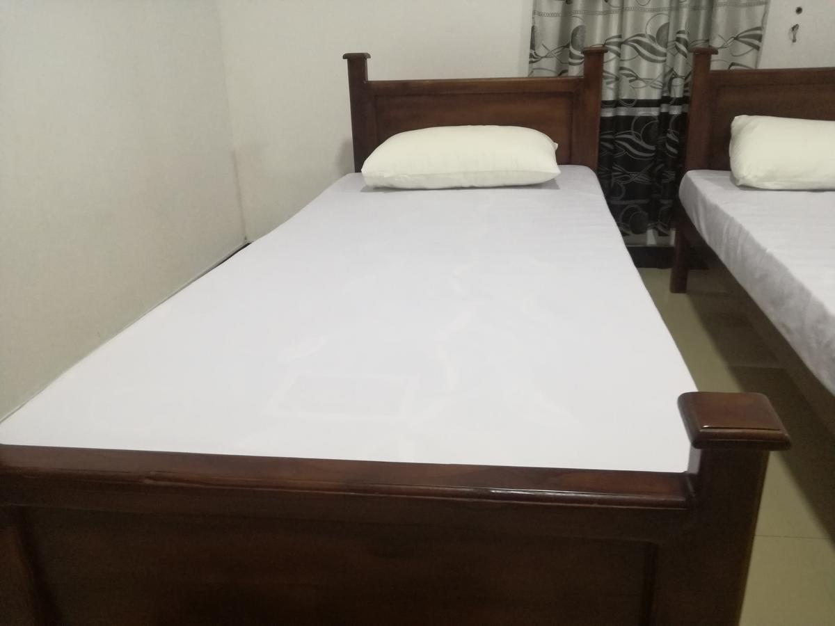 Deshani Holiday Inn Dambulla Esterno foto