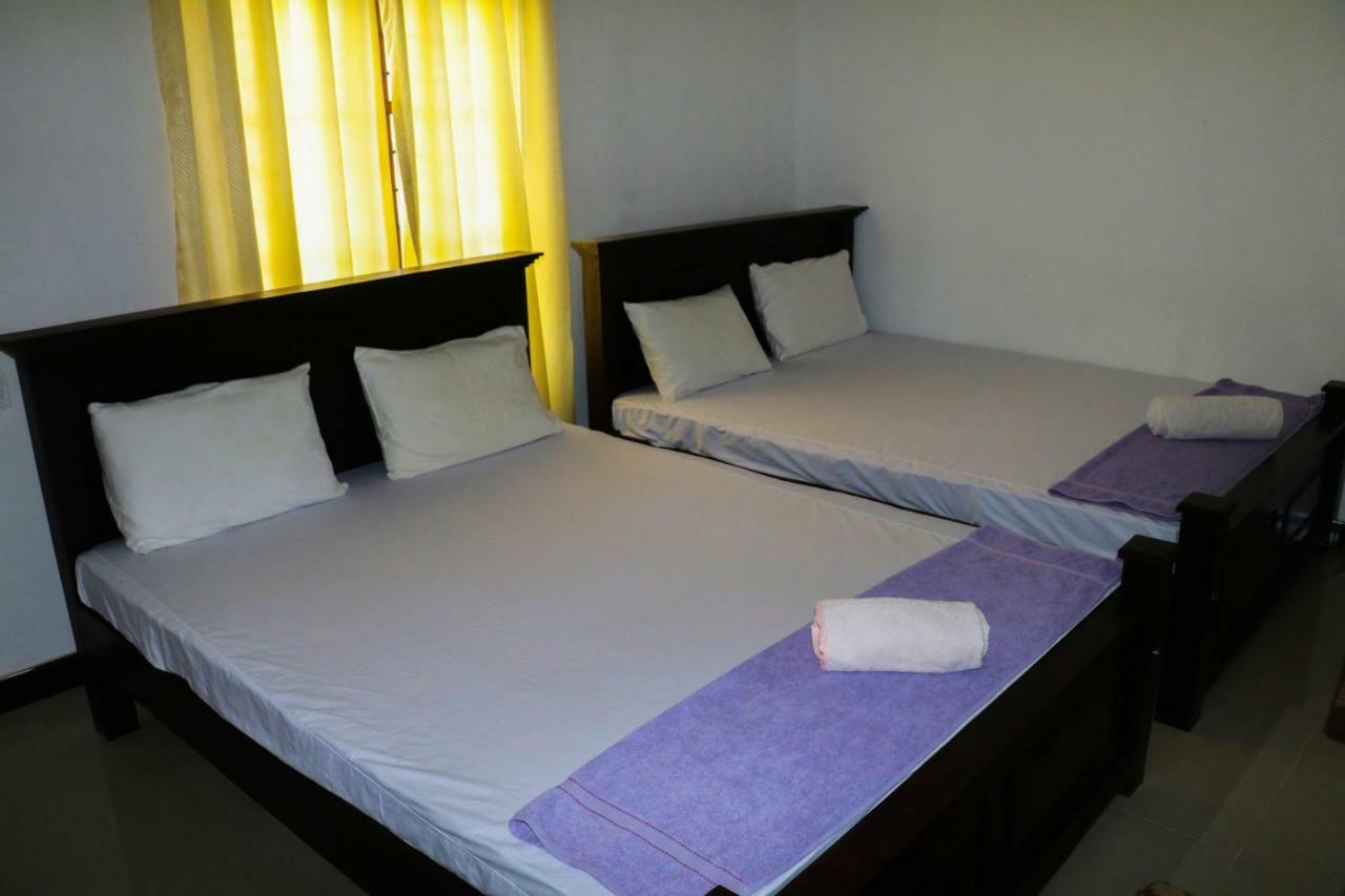 Deshani Holiday Inn Dambulla Esterno foto